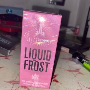 Liquid frost in ice queen